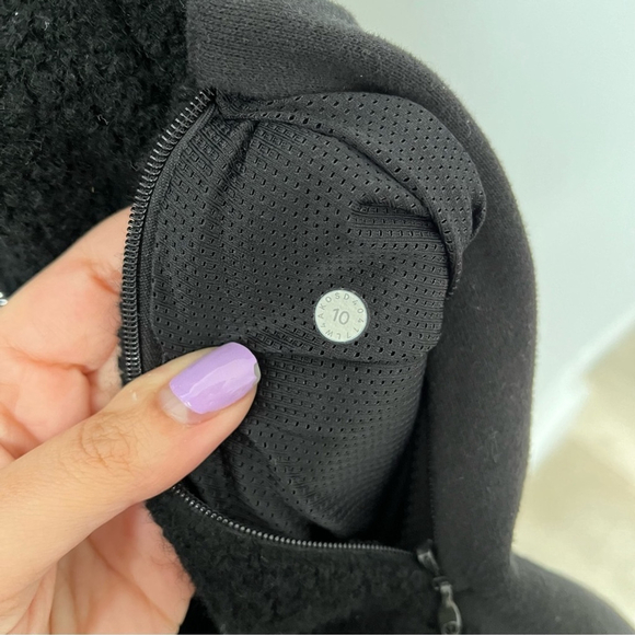 Lululemon Black Stand Out Sherpa Jacket Size 10 - Picture 6 of 14